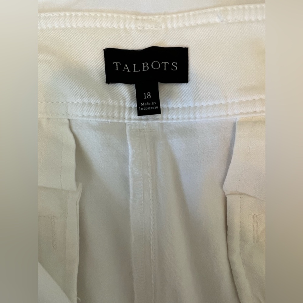 Talbots Full Length/Wide Leg White Pants. Size 18 - Picture 4 of 6